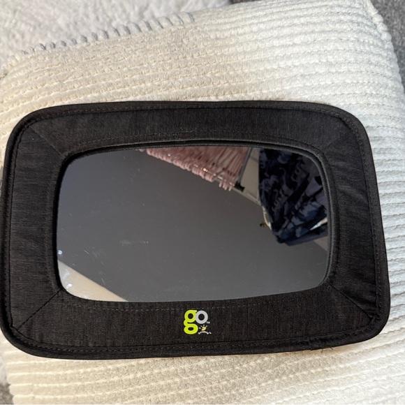 Go by Goldbug Mirror for Rear and Forward Facing Car Seats - Picture 1 of 4